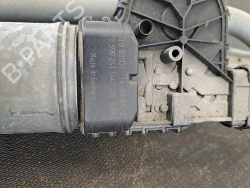 Used Front wiper motor Front wiper motor PEUGEOT 208 I (CA_, CC_) 1.4 HDi (68 hp) 28389438 28389438