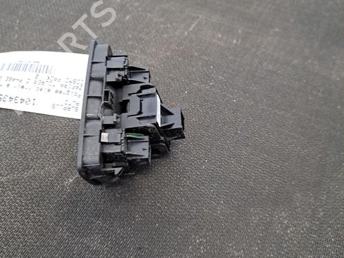 Used Switch Switch OPEL ZAFIRA TOURER C (P12) 2.0 CDTi (75) (170 hp) 28400987 28400987