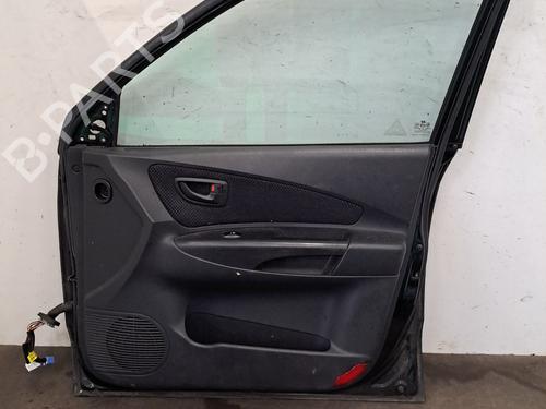 Used Right front door Right front door 32424018 32424018