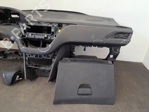 Used Dashboard Dashboard PEUGEOT 208 I (CA_, CC_) 1.4 HDi (68 hp) 28404292 28404292