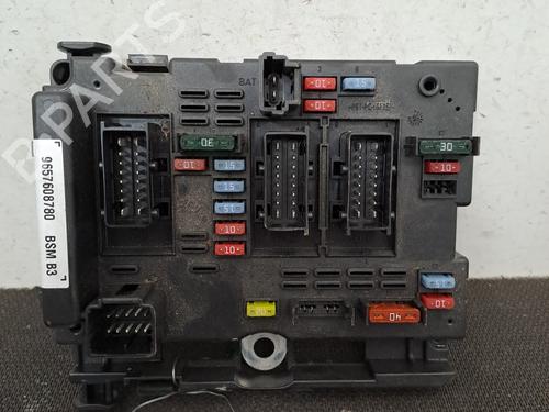 Used Fuse box PEUGEOT 206 Hatchback (2A/C) 1.4 i (75 hp) 28392057