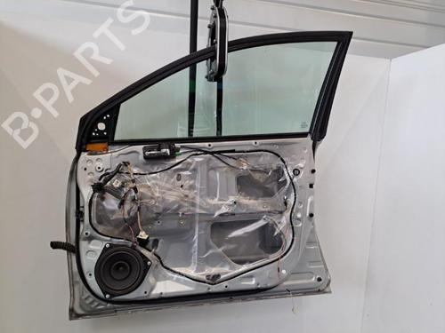 Right front door TOYOTA AVENSIS (_T25_) 2.0 D-4D (CDT250_, CDT250R) | BP28404754C3 