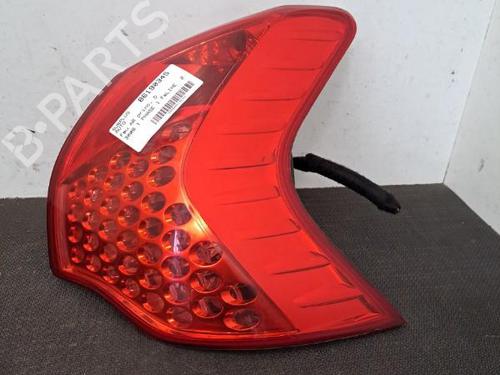 Højre baglygte PEUGEOT 3008 I MPV (0U_) 2.0 HDi 150 / BlueHDi 150 (150 hp) 28399023