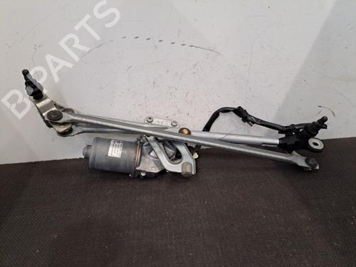 Used Front wiper motor Front wiper motor BMW X1 (E84) sDrive 18 d (143 hp) 28398521 28398521