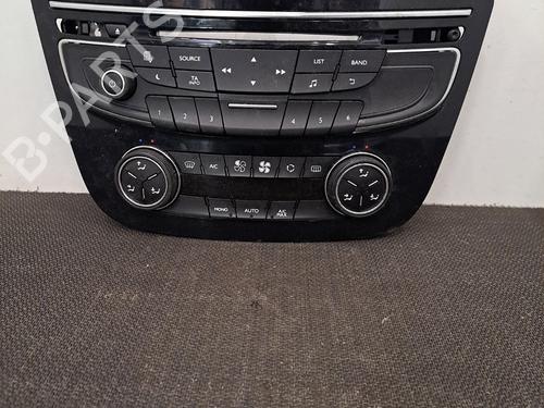 Used Climate control PEUGEOT 508 I (8D_) 2.0 HDi (140 hp) 28409473