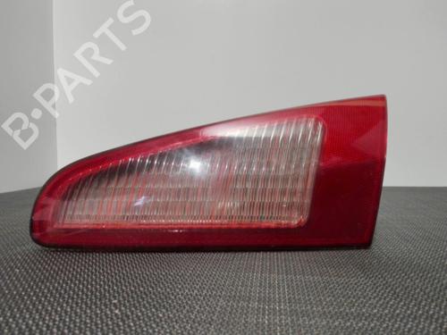 Højre baklys, luke ALFA ROMEO 147 (937_) 1.9 JTDM 8V (937.AXD1A, 937.AXU1A, 937.BXU1A) (120 hp) 28394470