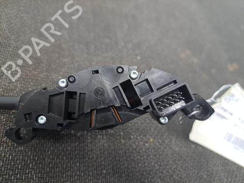 switch-mercedes-benz-c-class-t-model-s203-2001-2002-2003-2004-2005-2006-2007-28596964 main image