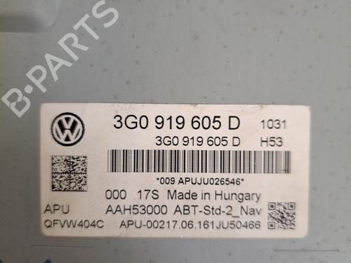 Used Display monitor Display monitor VW GOLF VII (5G1, BQ1, BE1, BE2) 2.0 TDI (150 hp) 28396962 28396962