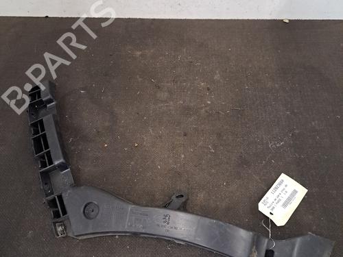 Używane Mocowanie zderzaka tylnego PEUGEOT 3008 I MPV (0U_) 1.6 THP (156 hp) 30126053