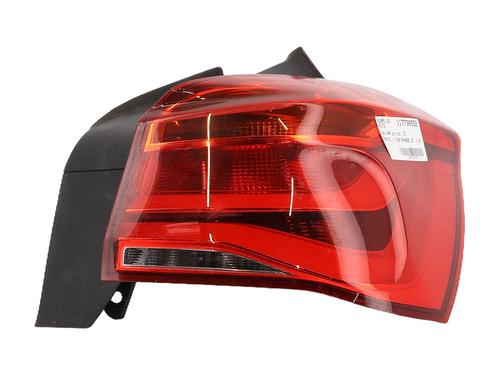 Used Right taillight BMW 1 (F20) 118 i (136 hp) 31610671