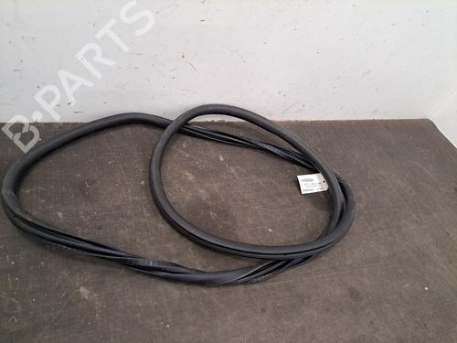 Rubber door seal PEUGEOT 3008 II SUV (MC_, MR_, MJ_, M4_) 1.2 THP/ PureTech 130 (MRHNSM, MRHNSU, MRHNSJ, MRHNYW,... | BP28407093C142