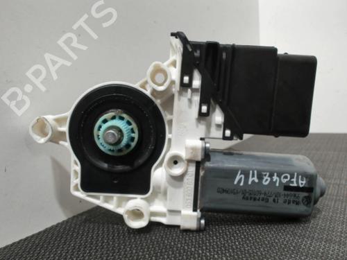 Vindusheismotor høyre bak VW TOURAN (1T1, 1T2) 2.0 TDI 16V | BP28399697E22 