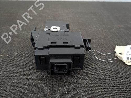 Used Switch Switch RENAULT LAGUNA III Grandtour (KT0/1) 2.0 dCi (KT07, KT0J, KT14, KT1A, KT1S) (131 hp) 29880345 29880345