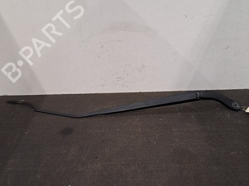 Used Front windshield wiper arm RENAULT MEGANE IV Hatchback (B9A/M/N_) 1.5 Blue dCi 115 (B9A6) (116 hp) 28403823