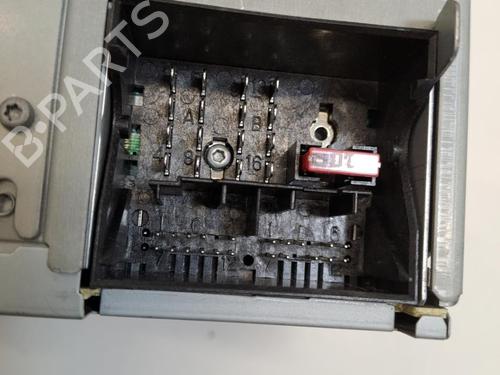 Used Radio VW GOLF VI (5K1) 2.0 TDI (110 hp) 28396911
