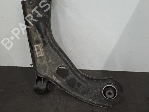 Used Right front suspension arm Right front suspension arm PEUGEOT 308 SW III (FC_, FJ_, FR_, F4_, FN_) PureTech 130 (FRHNSL, FRHNST) (131 hp) 28400328 28400328