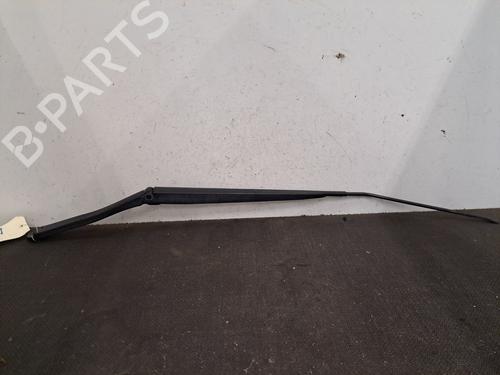 Used Front windshield wiper arm RENAULT CLIO IV (BH_) 0.9 TCe 90 (BHNF, BHMA, BHMH, BHJK, BHJR) (90 hp) 30362776