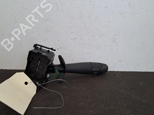 Commodo Essuie Glace / Phare RENAULT TWINGO II (CN0_) 1.2 16V (CN04, CN0B) (75 hp) 28389689