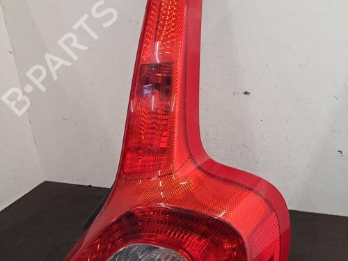 Feu arrière droit VOLVO C30 (533) 1.6 D (109 hp) 30156511