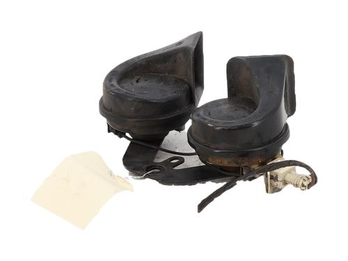 Clacson Clacson RENAULT LAGUNA Coupe (DT0/1) 2.0 dCi (DT01, DT08, DT09, DT0K, DT12, DT1C, DT1D, DT1M,... (150 hp) 36760749 36760749