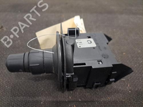 Used Switch Switch RENAULT GRAND SCÉNIC II (JM0/1_) 2.0 dCi (JM1K) (150 hp) 28409138 28409138