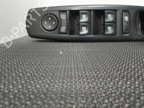 Used Left front window switch RENAULT MEGANE III Grandtour (KZ0/1) 1.5 dCi (KZ09, KZ0D, KZ1G, KZ29, KZ14, KZ1W, KZ10, KZ1F,... (110 hp) 28394032