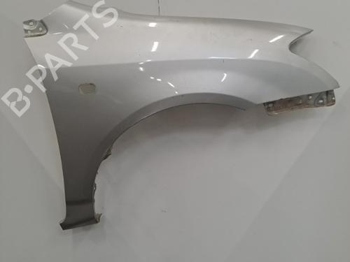 Used Right front fenders TOYOTA COROLLA (_E12_) 2.0 D-4D (CDE120R, CDE120L_) (116 hp) 28393081