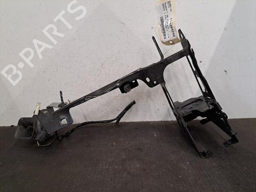 Højre forlygtestøtte) BMW 1 (F21) 114 d (95 hp) 30755224