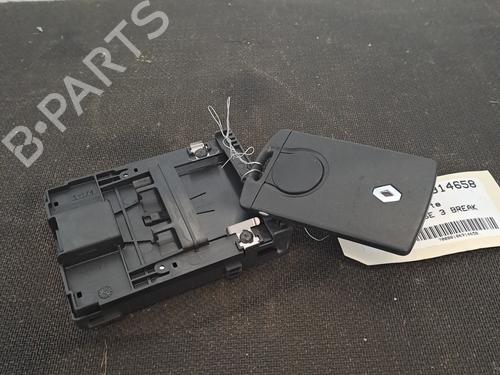 Used Card reader RENAULT MEGANE III Hatchback (BZ0/1_, B3_) 1.6 dCi (BZ00, BZ12, BZ13) (130 hp) 28400588