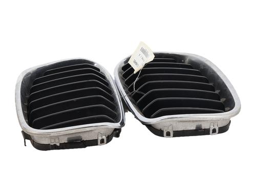 Używane Atrapa chłodnicy / Grill Atrapa chłodnicy / Grill BMW 1 (F20) 120 d (184 hp) 36545548 36545548