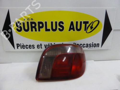 Højre baglygte TOYOTA YARIS (_P1_) 1.0 (SCP10_, SCP10R) (68 hp) 28394851