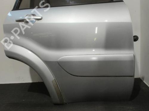 Used Right rear door TOYOTA RAV 4 II (_A2_) 2.0 D 4WD (CLA20_, CLA21_, CLA20R, CLA21R) (116 hp) 28399526