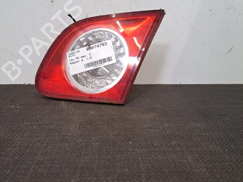 Højre baglygte bagklap VW PASSAT B6 (3C2) 1.9 TDI (105 hp) 28410048