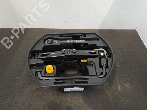 Used Jack Kit PEUGEOT 208 I (CA_, CC_) 1.2 VTI 82 (82 hp) 28403748