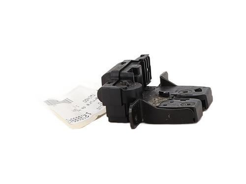 Used Tailgate lock RENAULT TWINGO II (CN0_) 1.5 dCi (CN0E) (64 hp) 33049663