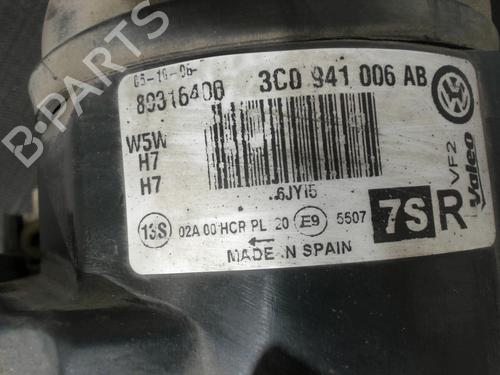 Lyskaster høyre VW PASSAT B6 Variant (3C5) 1.9 TDI (105 hp) 28399371