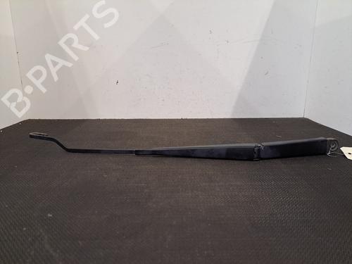 Used Front windshield wiper arm VOLVO XC90 I (275) D5 AWD (163 hp) 28403947