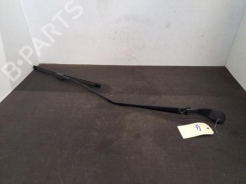 Used Front windshield wiper arm DACIA SANDERO III 1.0 TCe 100 ECO-G (101 hp) 28396075