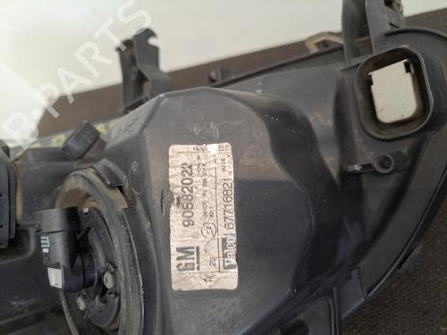 Right headlight OPEL ZAFIRA A MPV (T98) 2.2 DTI 16V (F75) | BP28408082C29