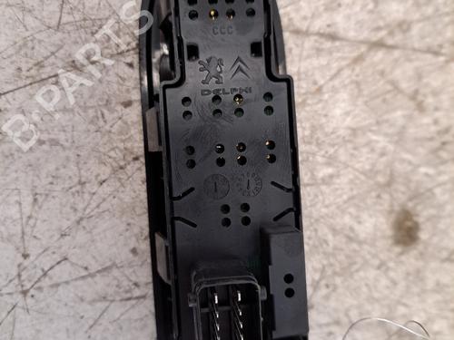 Used Left front window switch Left front window switch CITROËN C3 II (SC_) 1.4 (73 hp) 28397877 28397877