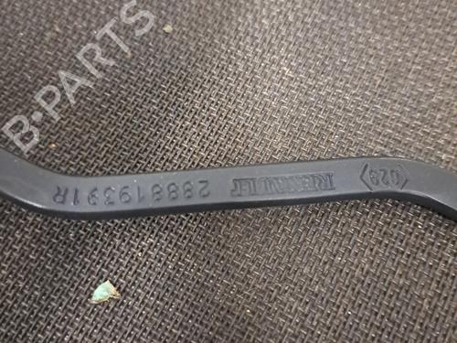 Front windshield wiper arm RENAULT MEGANE IV Hatchback (B9A/M/N_) 1.5 Blue dCi 115 (B9A6) | BP28403824C143