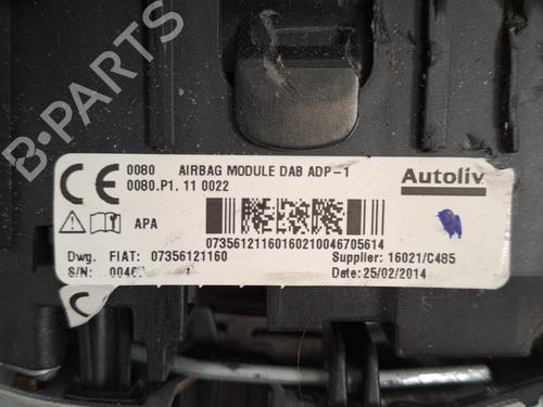 driver-airbag-fiat-500l-351_-352_-2012-28396825 main image