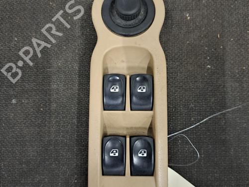 Venstre fortil elrude kontakt RENAULT MODUS / GRAND MODUS (F/JP0_) 1.6 (JP03, JP0B, JP0U, JP0Y, JP1G) (112 hp) 30471343