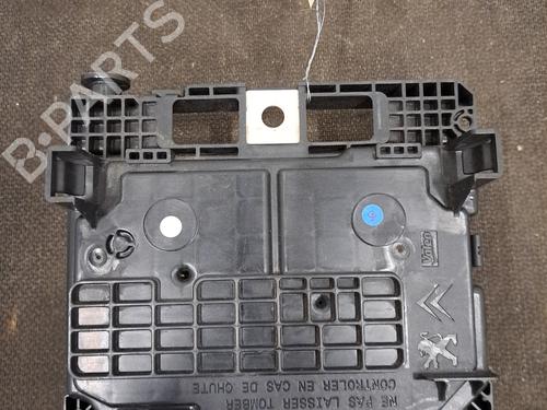 Used Fuse box Fuse box CITROËN C3 II (SC_) 1.4 HDi 70 (SC8HZC, SC8HR0, SC8HP4) (68 hp) 30614729 30614729