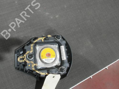 Used Driver airbag TOYOTA YARIS (_P9_) 1.4 D-4D (NLP90_, NLP90R) (90 hp) 28405171