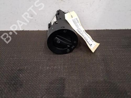 Used Switch Switch VW TRANSPORTER T5 Bus (7HB, 7HJ, 7EB, 7EJ) 2.5 TDI (130 hp) 28390612 28390612