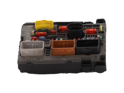 Fuse box PEUGEOT 407 (6D_) 1.6 HDi 110 (6D9HZC, 6D9HYC) | BP37190404E1 - Image 3