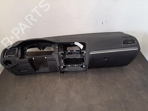 Used Dashboard VW GOLF VII (5G1, BQ1, BE1, BE2) 1.4 GTE Hybrid (204 hp) 28401683