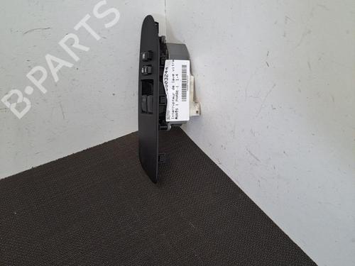 Used Left front window switch TOYOTA AURIS (_E15_) 1.4 D-4D (NDE150_, NDE150R) (90 hp) 28396776