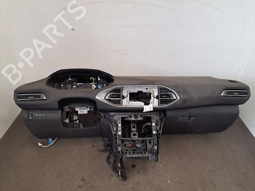 Used Dashboard PEUGEOT 308 II (LB_, LP_, LW_, LH_, L3_) 1.6 BlueHDi 120 (120 hp) 29587647